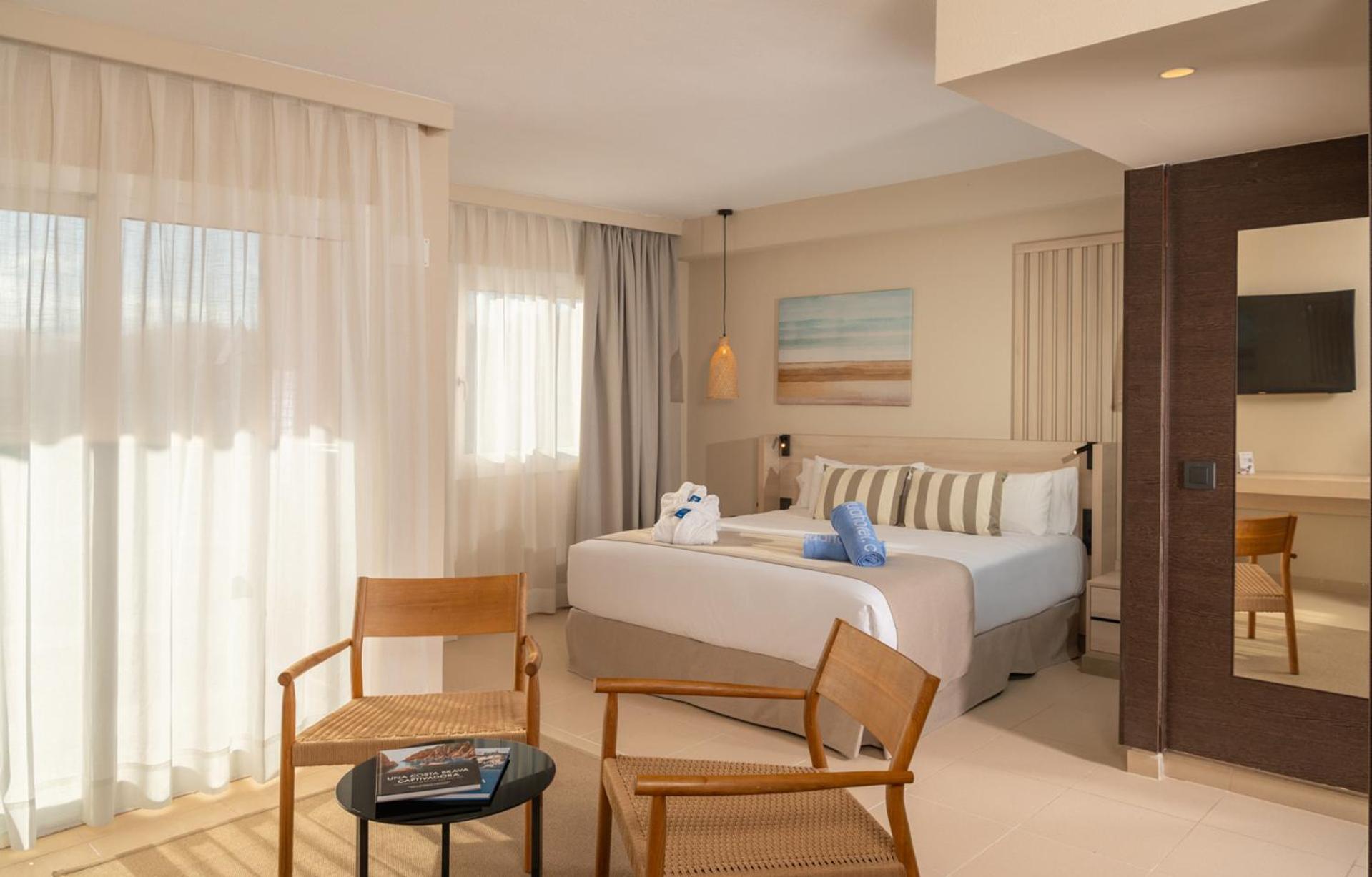 Aqua Hotel The Breeze (Adults Only +18) All Inclusive Santa Susanna Exterior foto