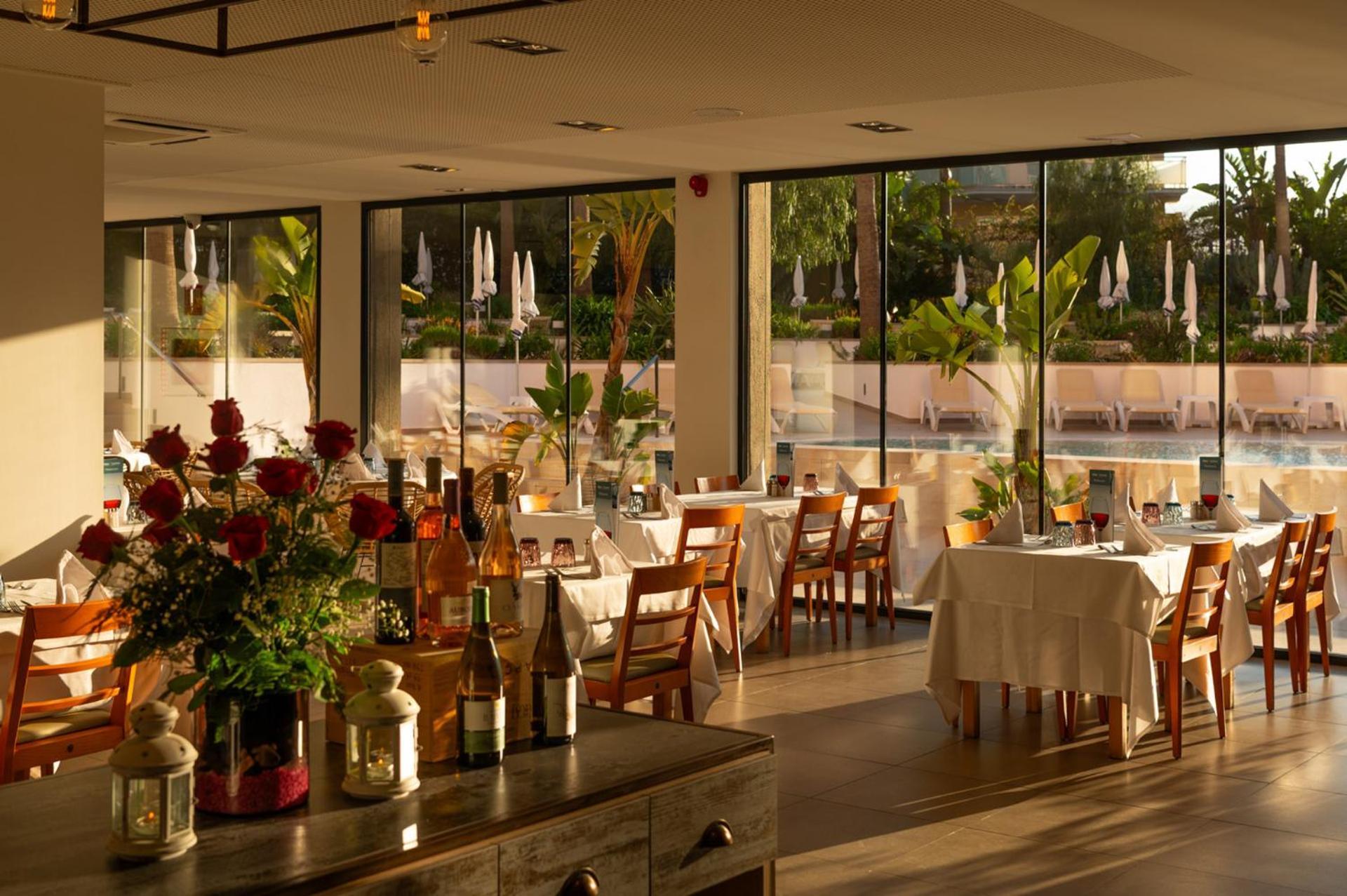 Aqua Hotel The Breeze (Adults Only +18) All Inclusive Santa Susanna Exterior foto
